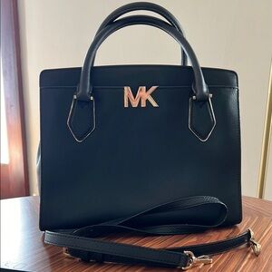 Michael Kors Mott Convertible Leather Shoulder Bag Medium